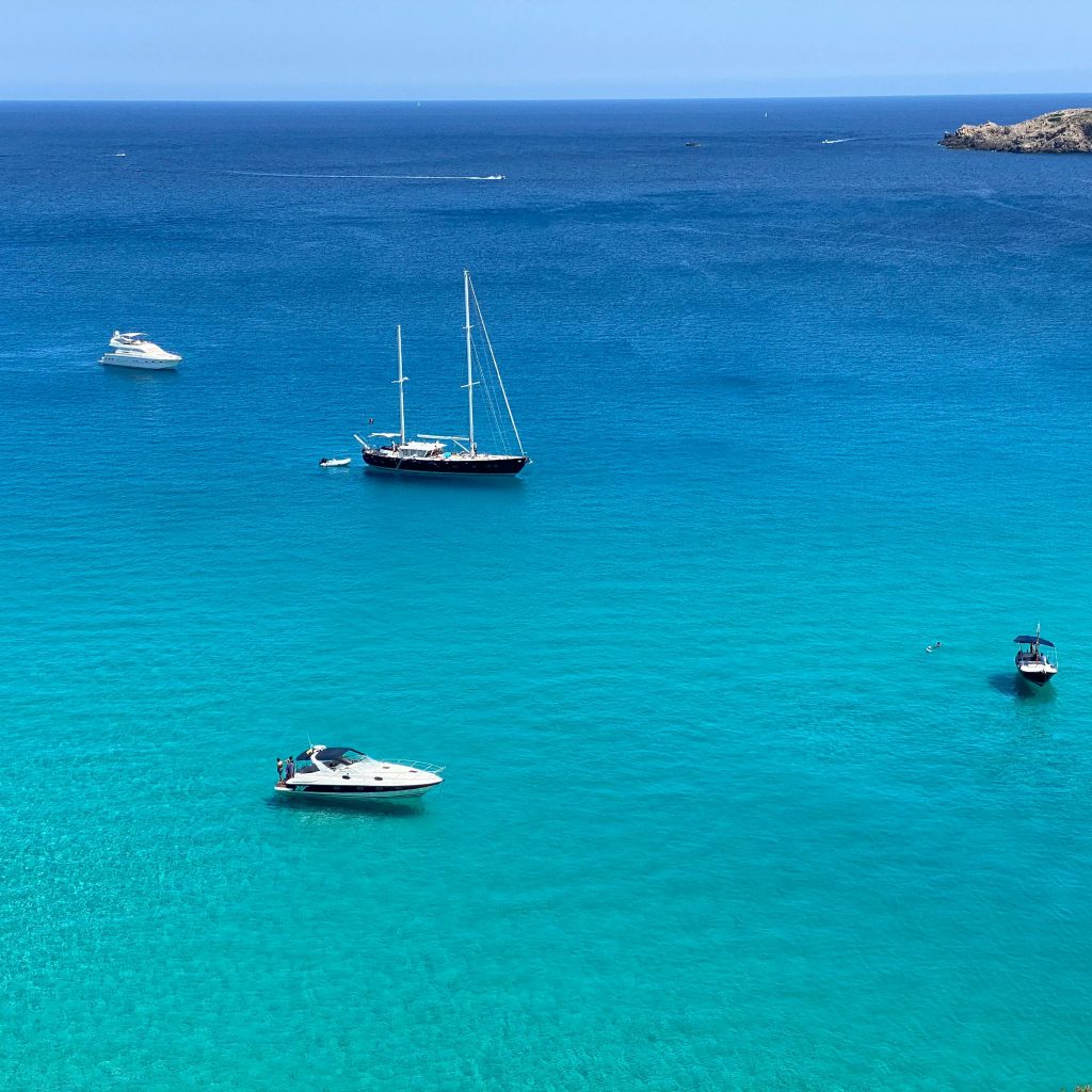 🌞 SEPTEMBER SUNSHINE FROM £15: Menorca, Tirana, Barcelona & more Med getaways
