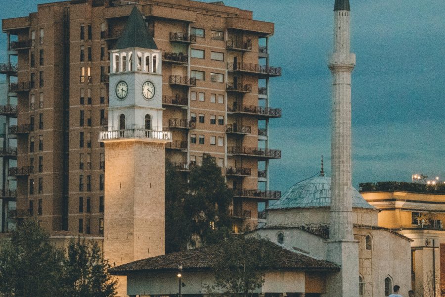 🇦🇱 Visit Albania for £25 return! (+top-rated apartment for £32/night!)