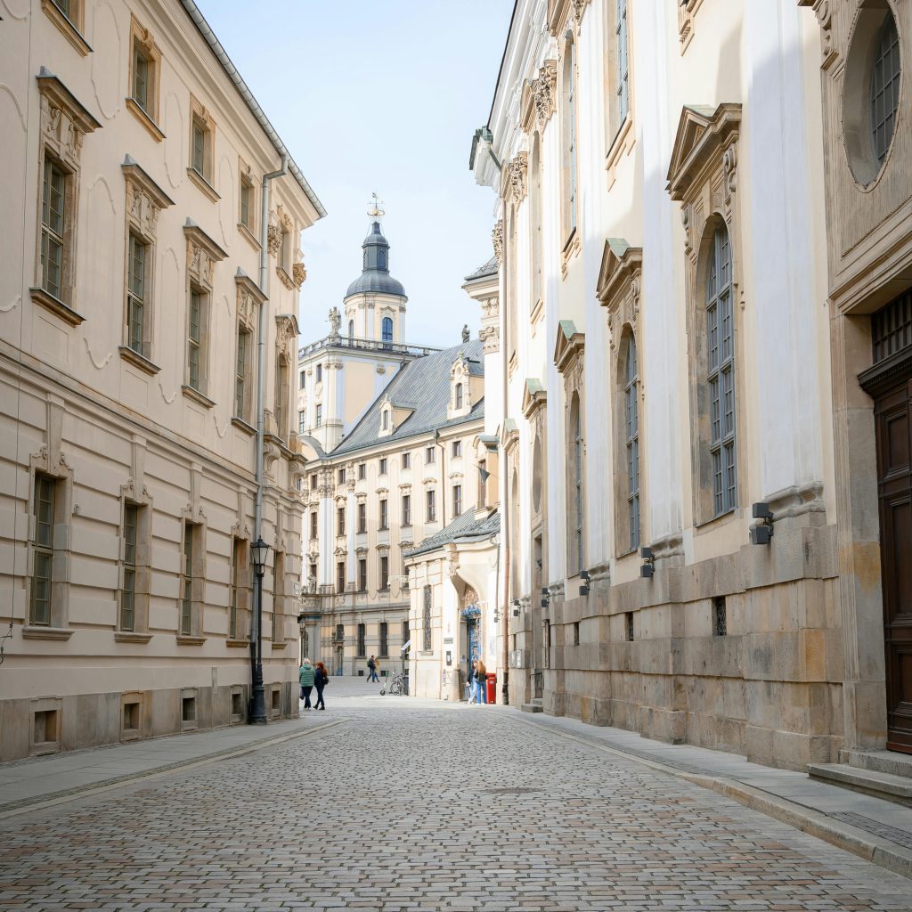 ✈️ 5 September city breaks for UNDER £30 RETURN