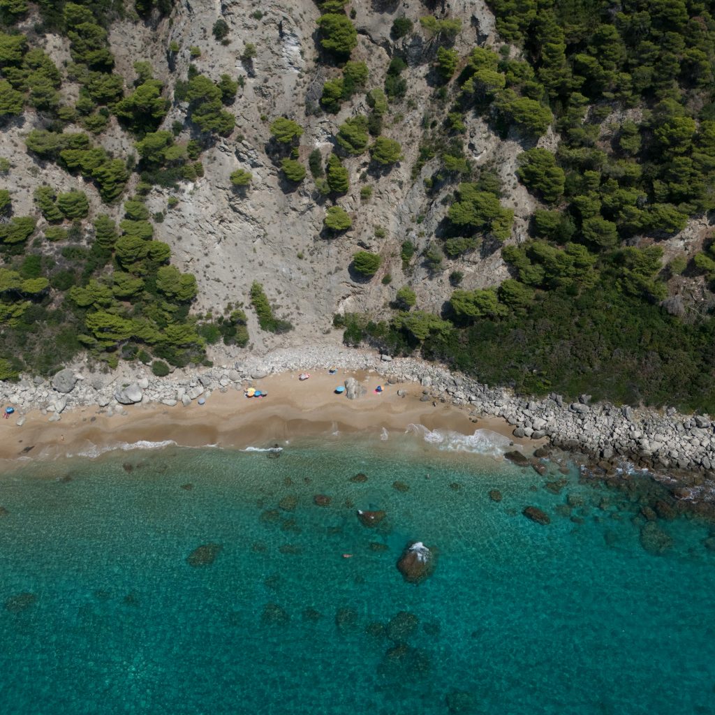 ☀ SUMMER: Barcelona and Corfu from £37, Los Angeles for £439, Miami and Singapore in £500s