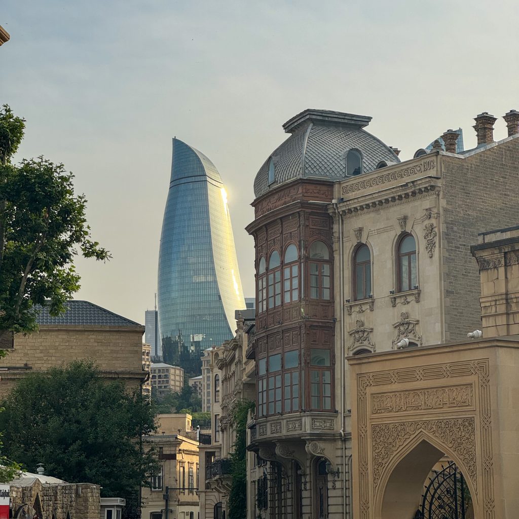 🏖 Spain from £33, Azerbaijan £158, Bangkok £357 and rare Guam for £787!