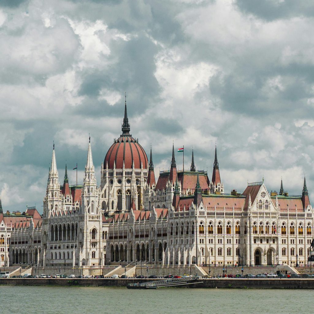 ⛪ Budapest and Zurich from £41, Tbilisi for £163, Bangkok for £358 and Jakarta for £490