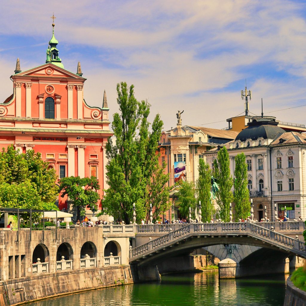 ⛪ Budapest and Ljubljana from £42, Sharm El Sheikh for £186, Jamaica for £559 and Paraguay for £770