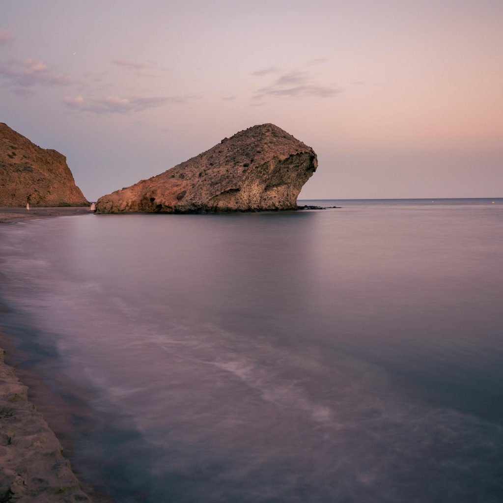 🏝 Montenegro and Spain from £47, Gran Canaria for £60, Bangkok and China from £430